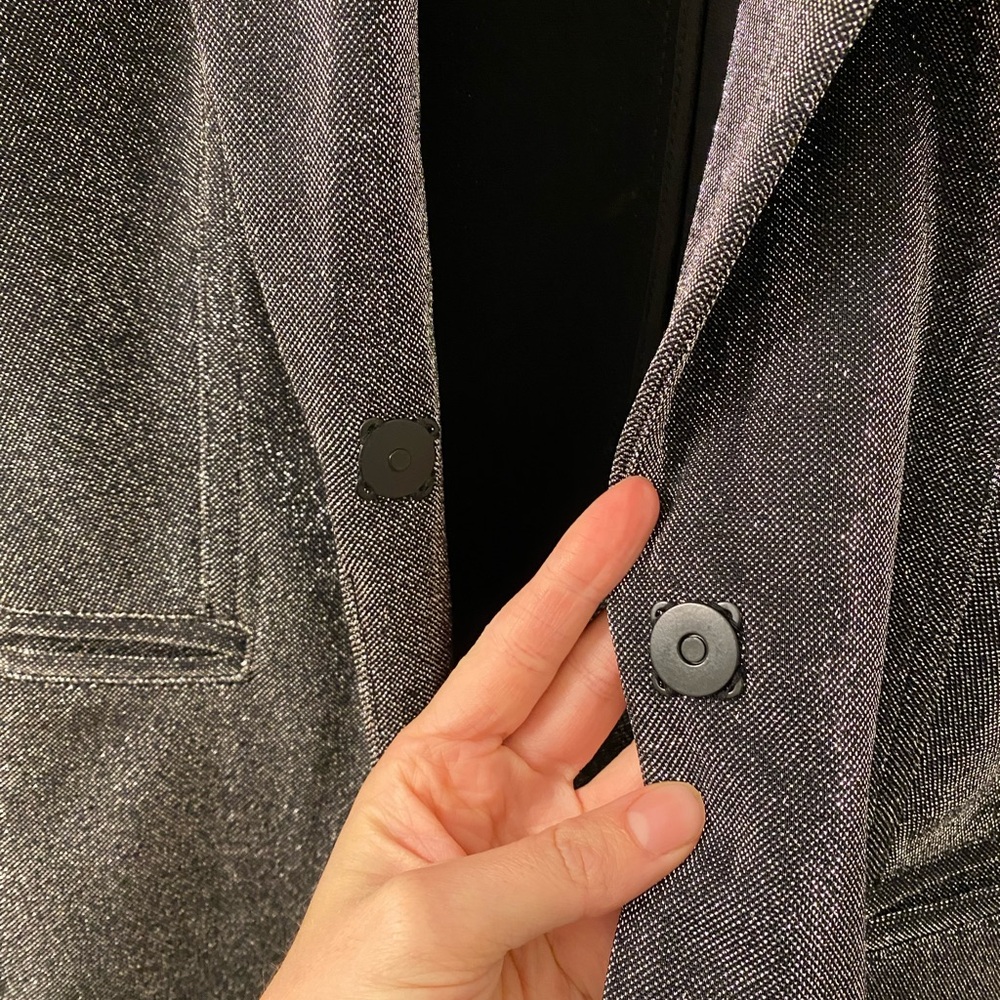 Tahari Metallic Silver Women's Blazer - Picture 4 of 6